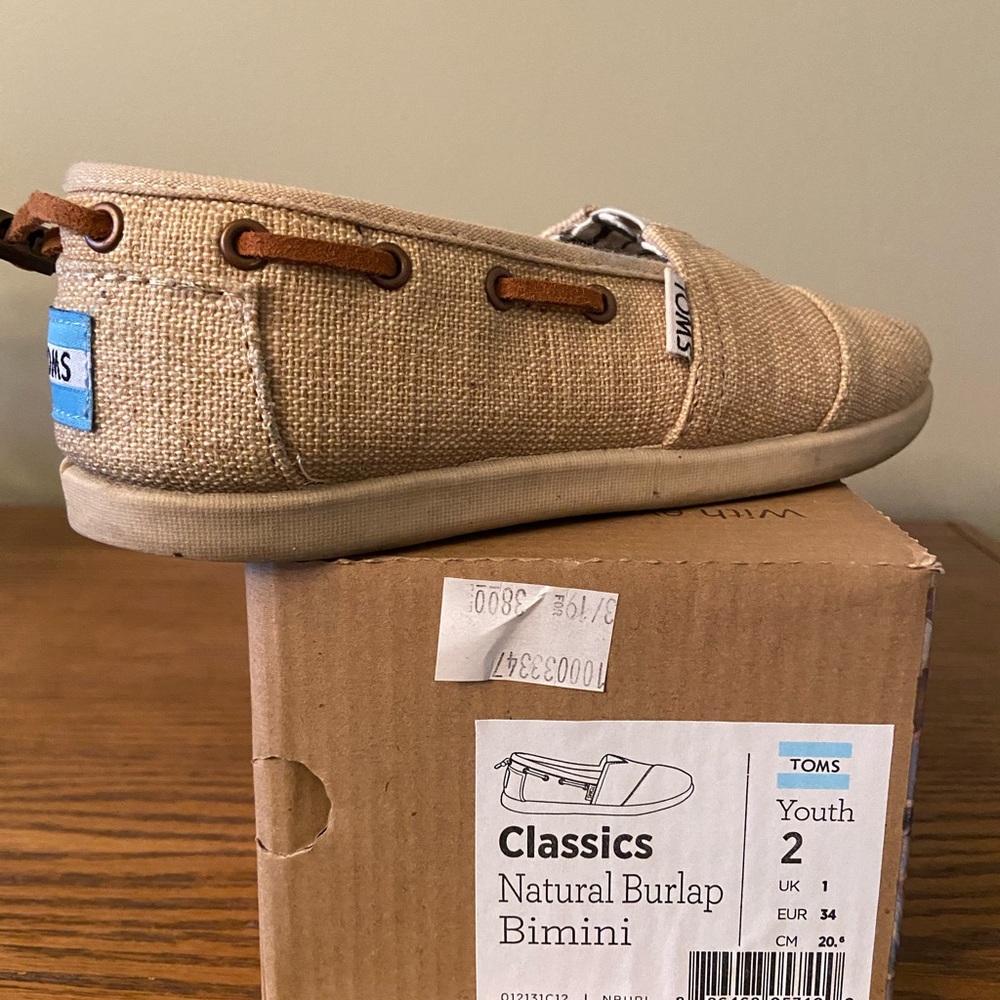 Shoes - Picture 2 of 6